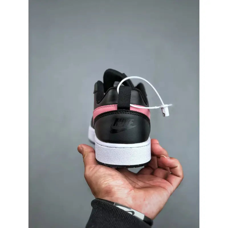 NIKE Vintage Low-Top Court Borough Sneakers